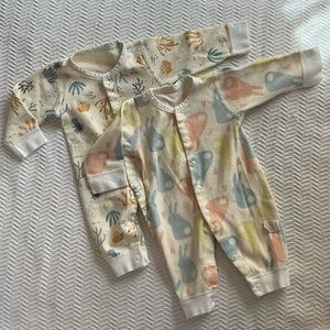 Set of 2 100% COTTON One Pieces in Cream and Blue Infant 0-3 months